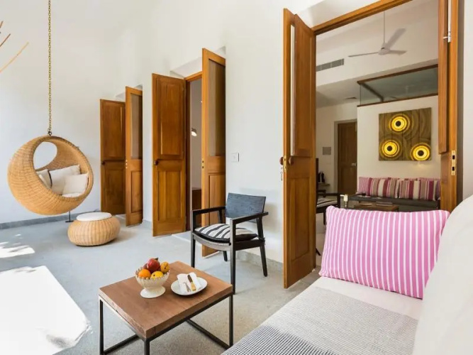 La Villa Hotel