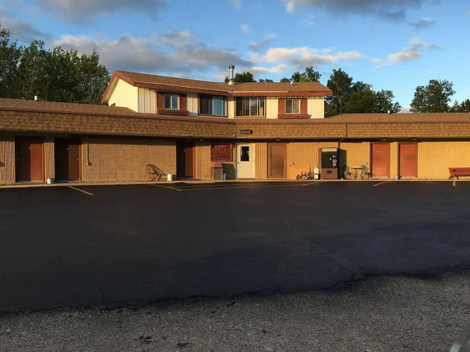 Tarragon Motel