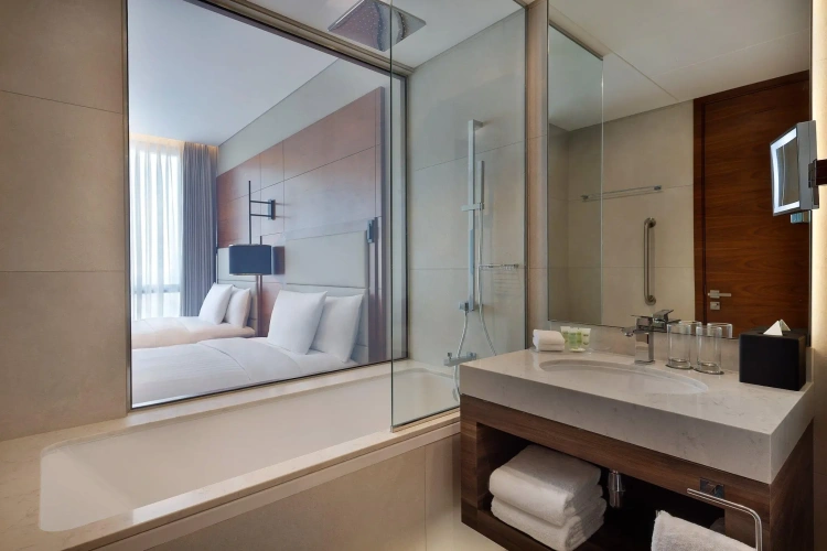 Standard Quadruple room with city view