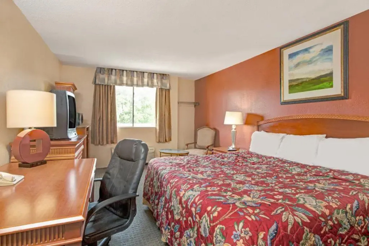 Monte Carlo Inn