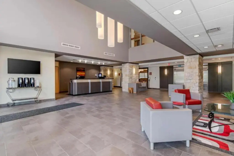 Best Western Plus Eastgate Inn & Suites