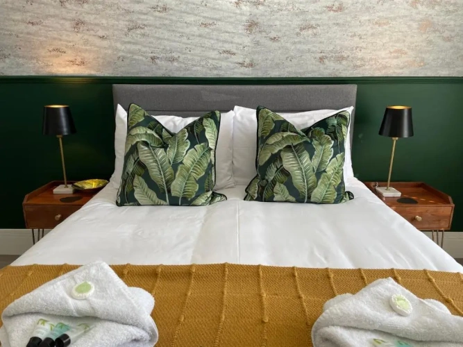 2 Bedrooms Double Apartment