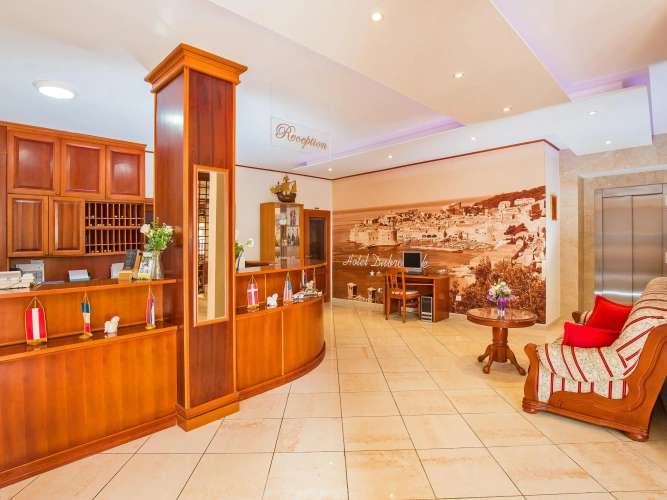 2 Bedrooms Deluxe Apartment