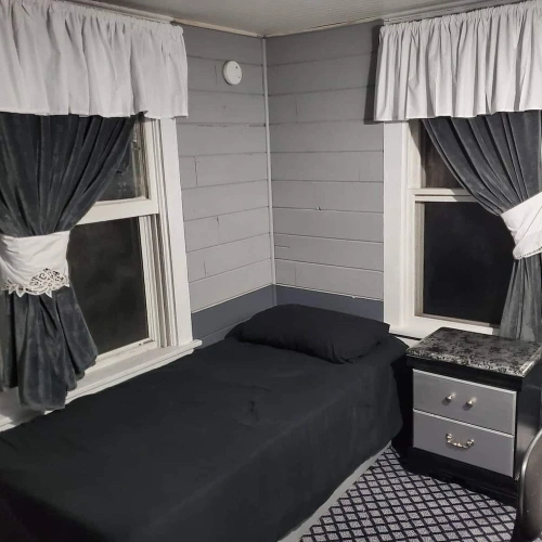 2 Bedrooms Cottage