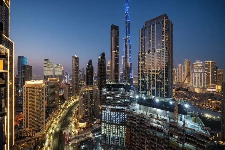 1 Bedroom Luxury Apartment with balcony and with city view