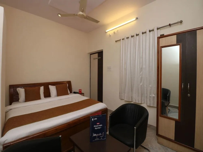 OYO 9929 Hotel Dhruv