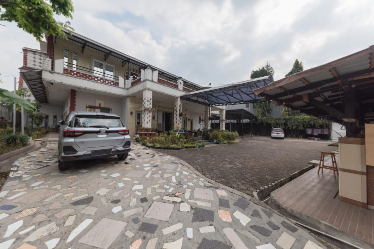 Urbanview Hotel Anggrek Puncak