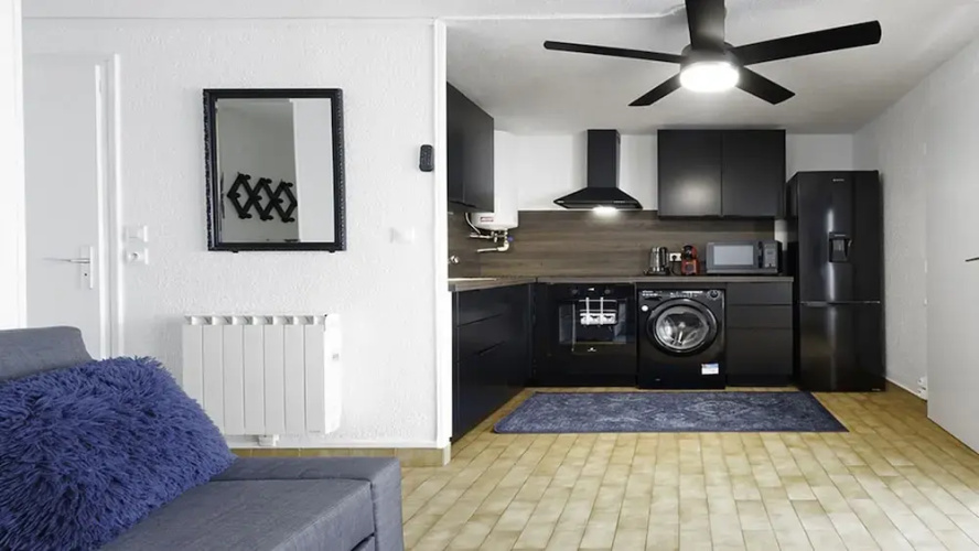 Escape Near the Beach in Agde