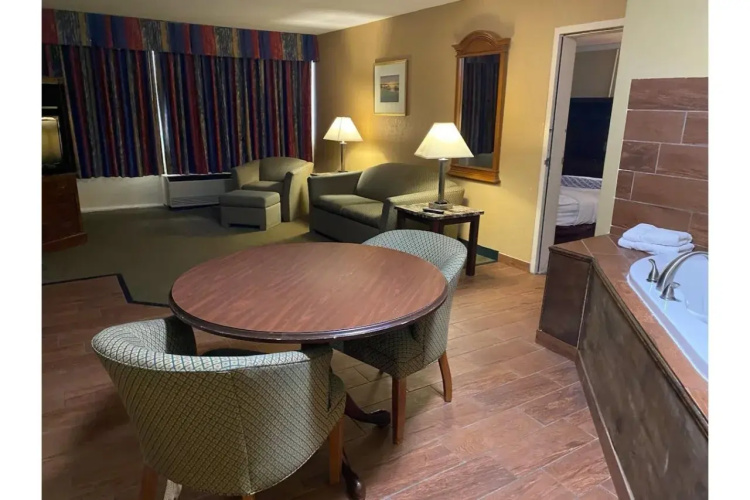 Super 8 by Wyndham Fort Wayne