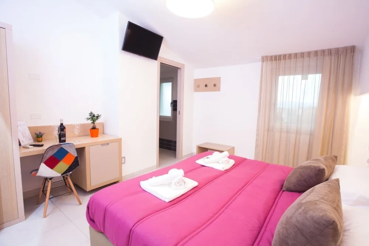 Comfort Double room with balcony and with garden view
