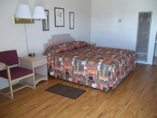 Royal Host Motel