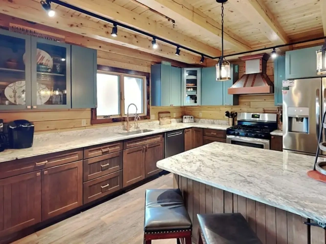 5 Bedrooms Cottage
