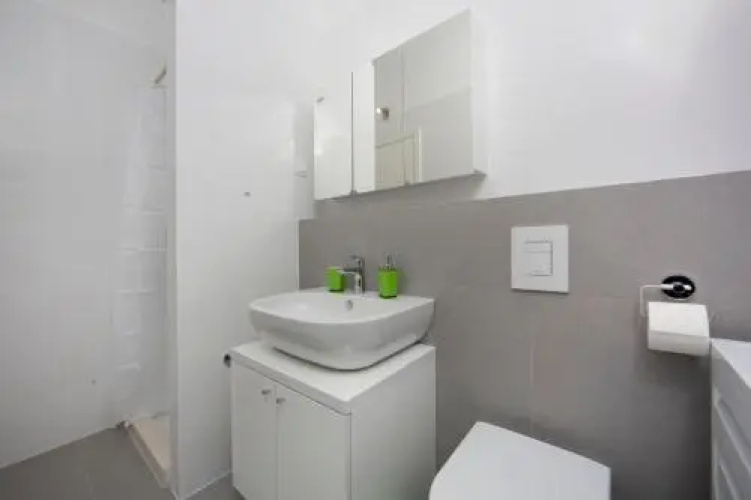 Apartment Ema