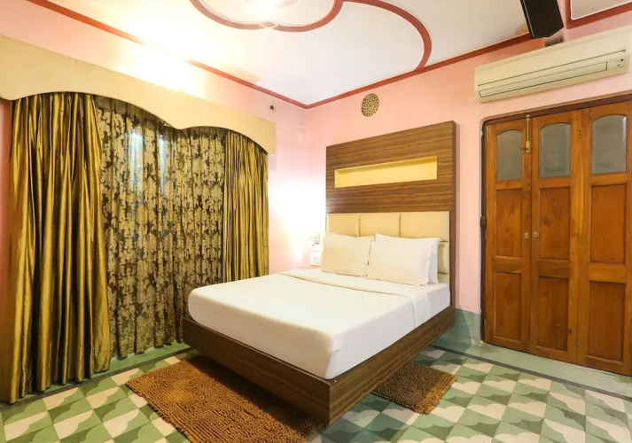 Hotel East View