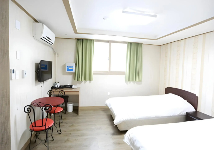 Olle Tourist Hotel