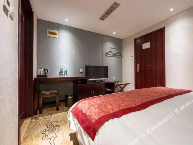 Huafang Business Hotel