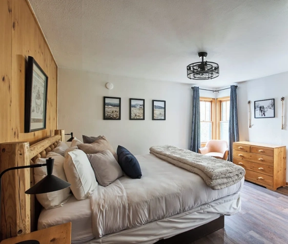 Deluxe Double Suite with mountain view