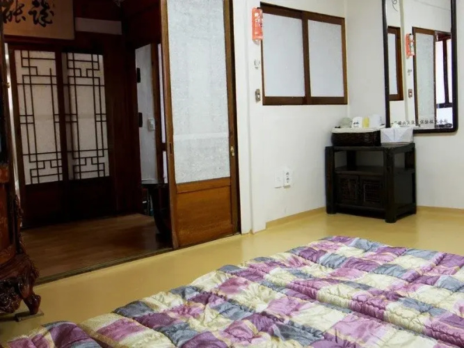 Eoot Hanok Guesthouse