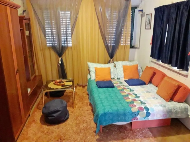 3 Bedrooms Apartment