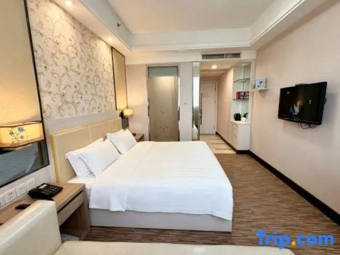 Standard Double room with lake view