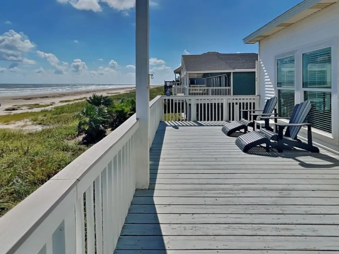 4 Bedrooms Cottage with balcony