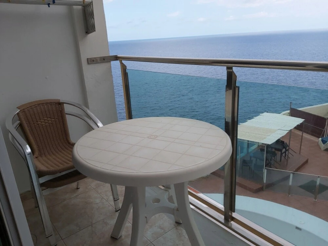 Flipper Top Suites