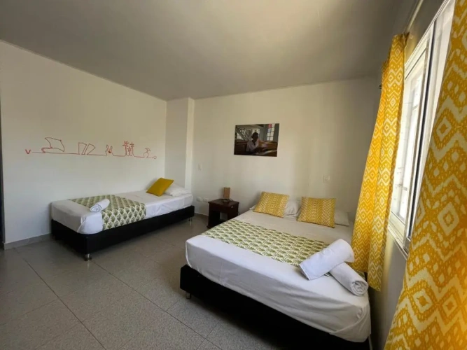 Standard Triple room