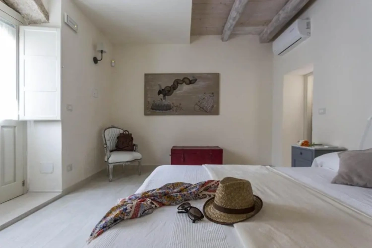 Standard Double room with view