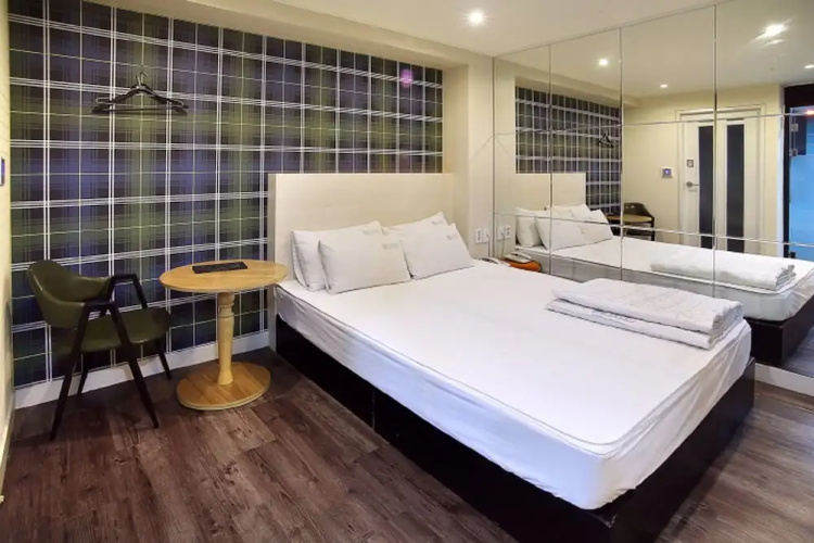 Seven Motel Songjeong