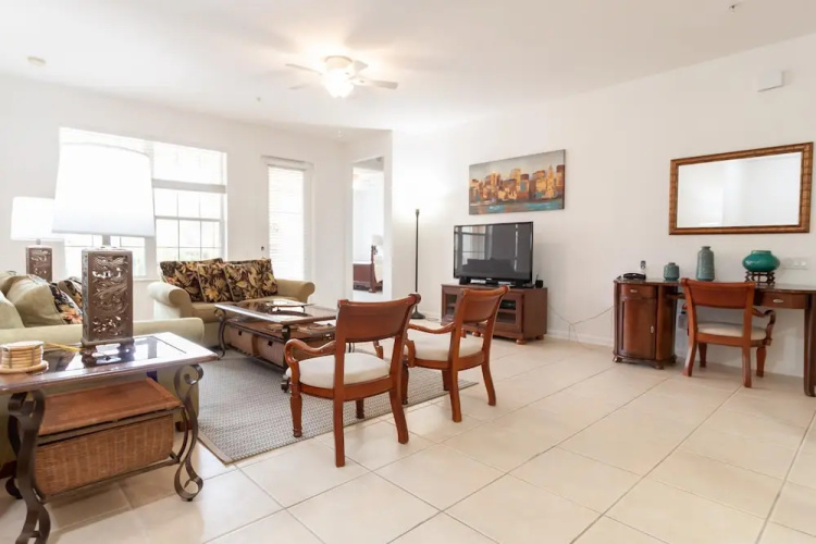 3 Bed 3 BA 5min Universal Spacious 1823ft