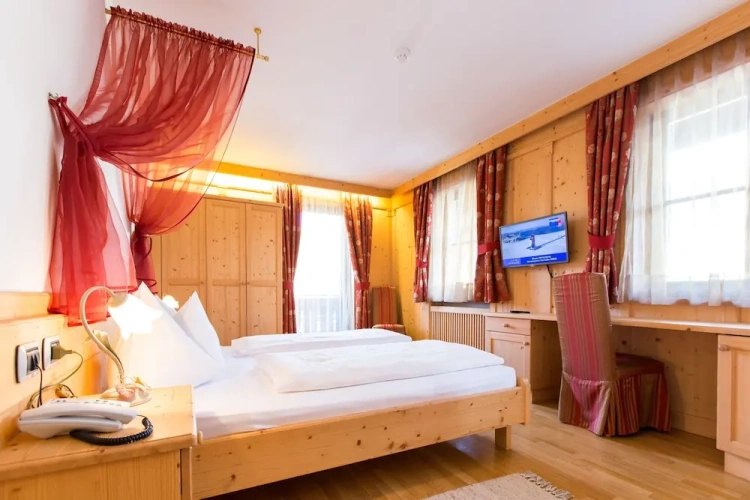 Superior Double room with balcony
