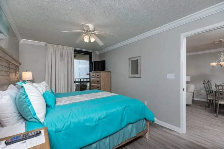 Phoenix Vi 6609 2 Bedroom Condo