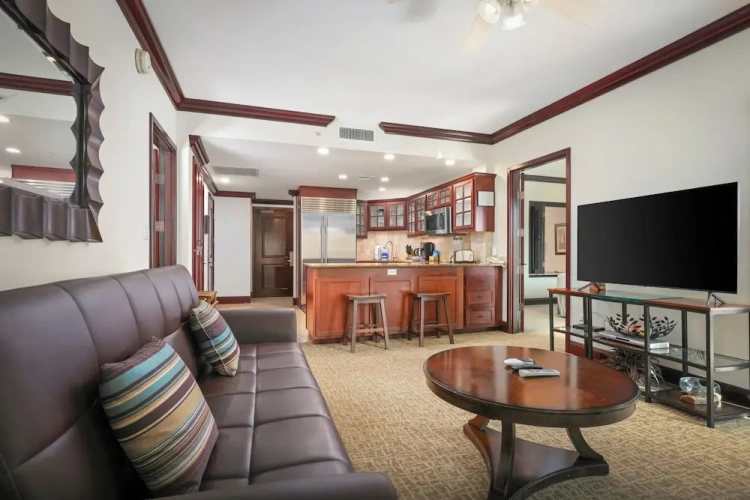 2 Bedrooms Royal Condo oceanfront