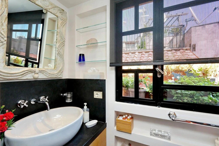 Trastevere Large Apartment With Terrace