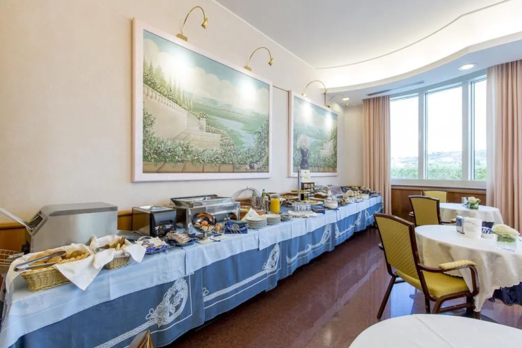 Hotel Ambassador photo 22