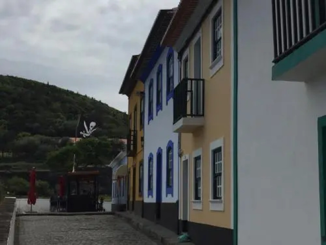 À Descoberta d'Angra!