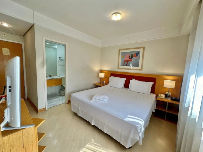 Bienal First Class Flat Service - UH403