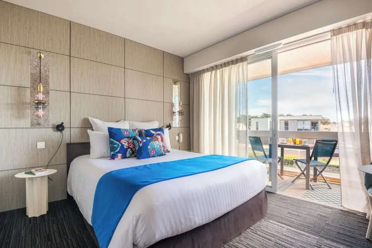 Suite with balcony