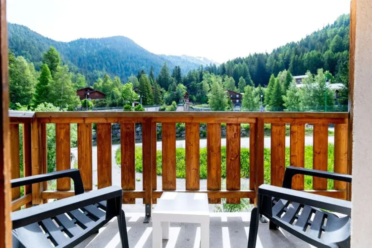 Apartment in Modane With Mountain Views