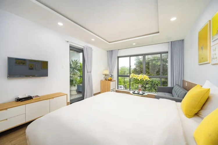 Deluxe Double room with balcony and with pool view