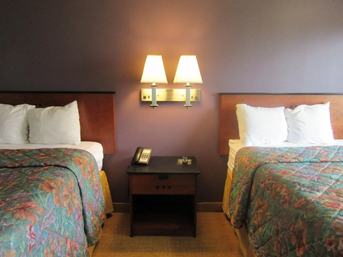 Rodeway Inn Arlington Entertainment District Area