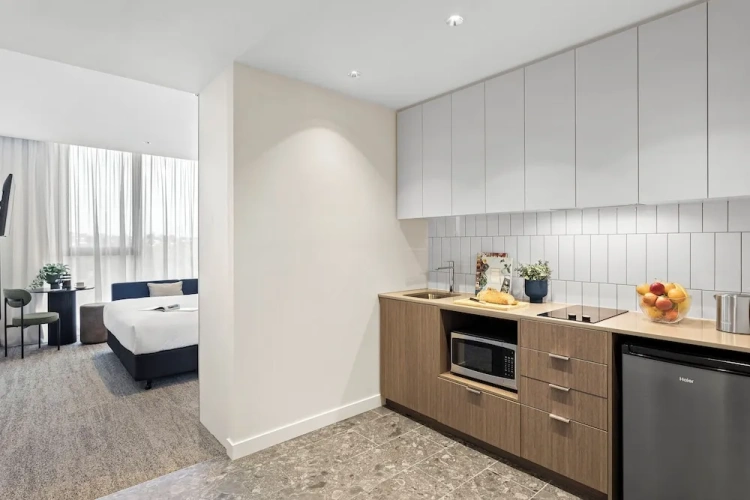 Deluxe Studio