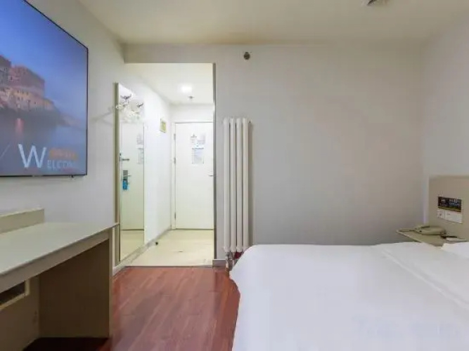 Pole Maple e-sports Hotel