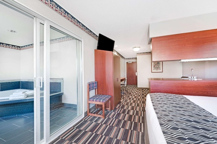 Deluxe Double Suite