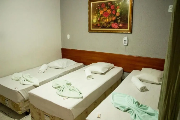 Standard Triple room