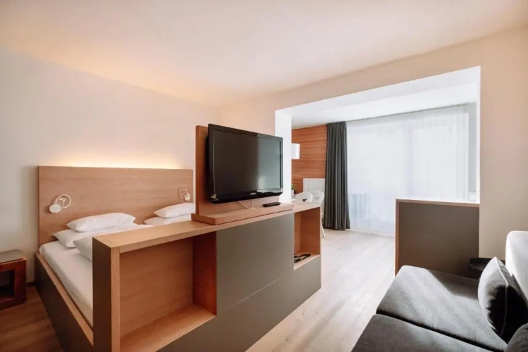 2 Bedrooms Apartment