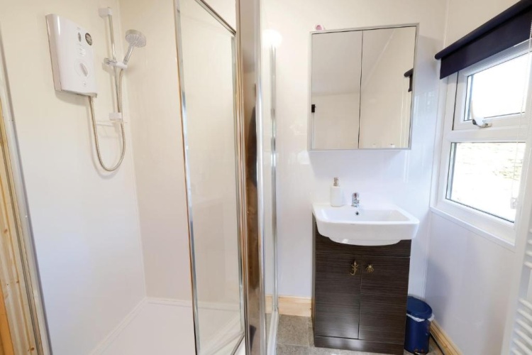 2 Bedrooms Cottage
