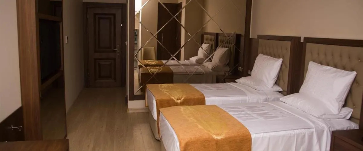 Nana Hotel