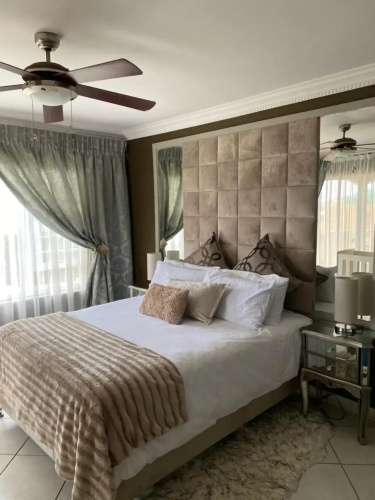 24 Marina Palms