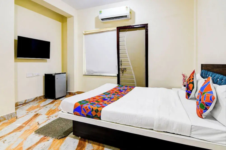 Fabhotel Urban Classy